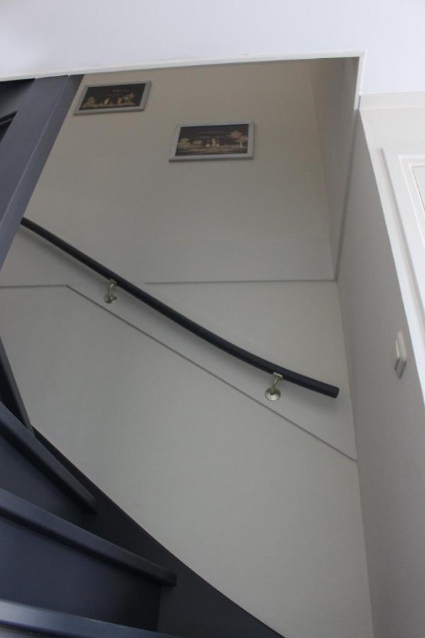 Logement De Garage Sneek Ngoại thất bức ảnh